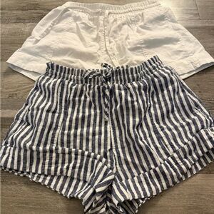 2 pair of Universal Thread White and Striped Women's Shorts